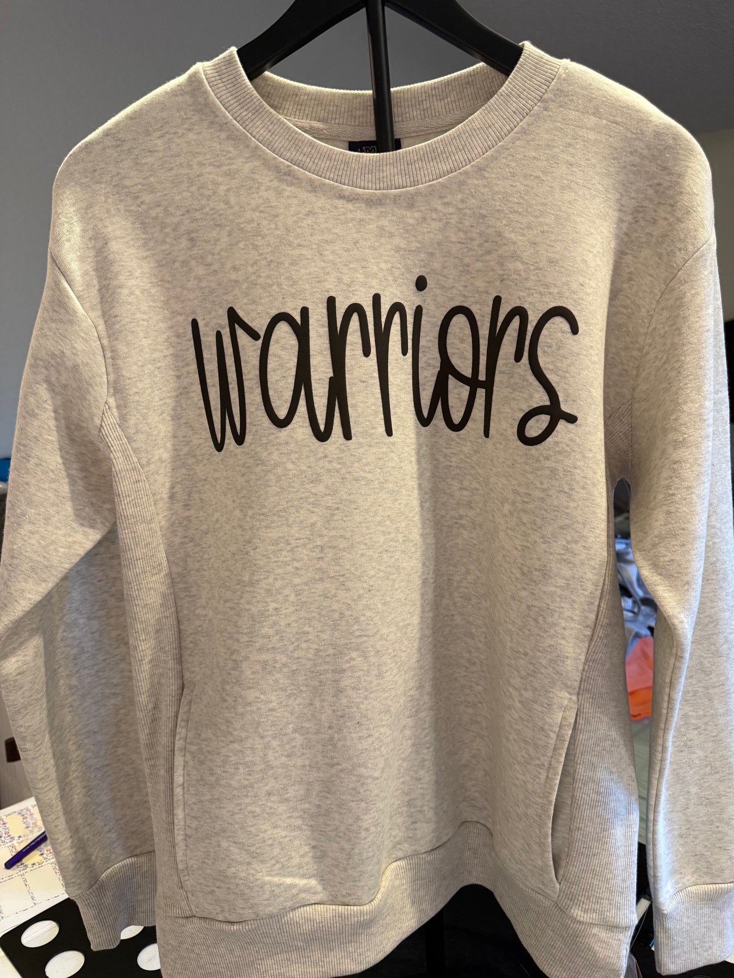 Warriors Puff Print MV sweatshirt with pockets
